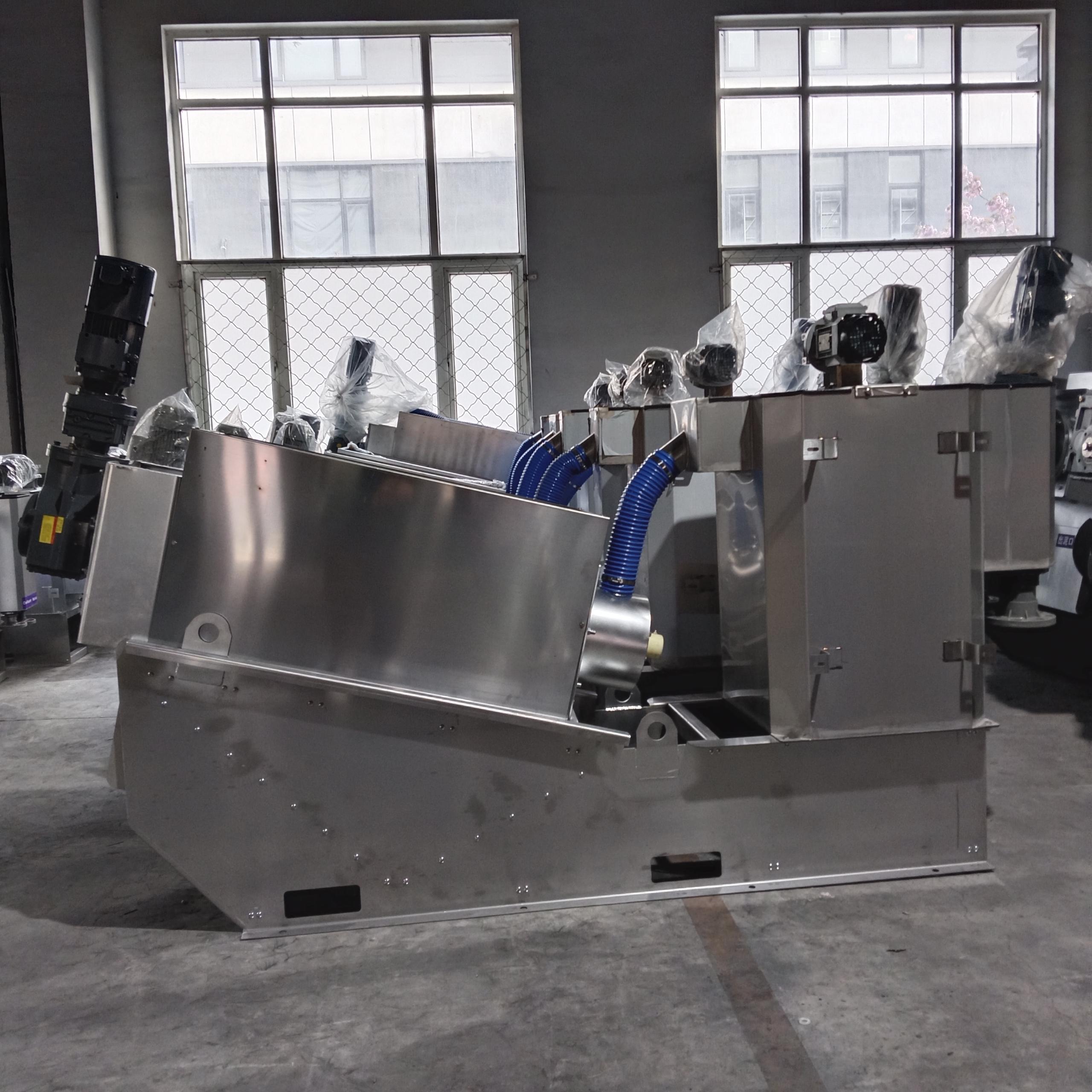 疊螺機(jī)(1) 疊螺機(jī)(1)